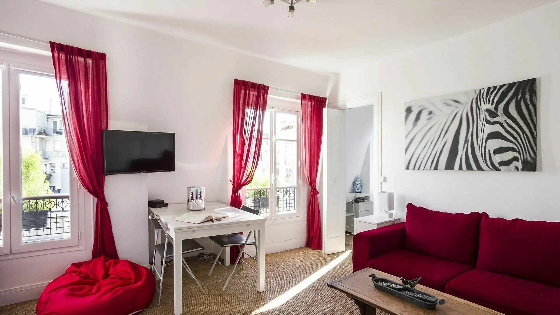 Designer - Eiffel Tower Apartment